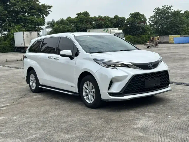 Toyota Granvia — Фото автомобиля 23