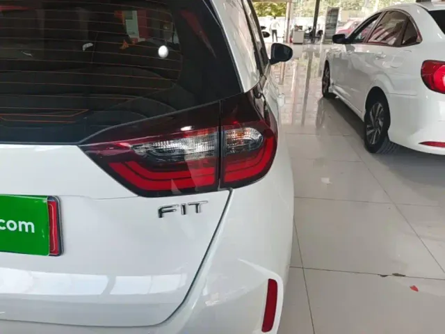 Honda Fit — Фото автомобиля 23