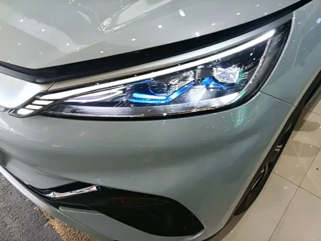 BYD Yuan PLUS — Фото автомобиля 23