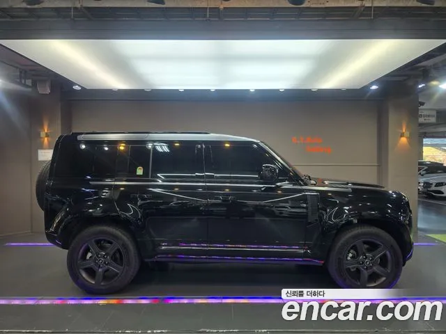 Land Rover Defender Defender (L663) 110 P300 X-Dynamic SE — Фото автомобиля 3