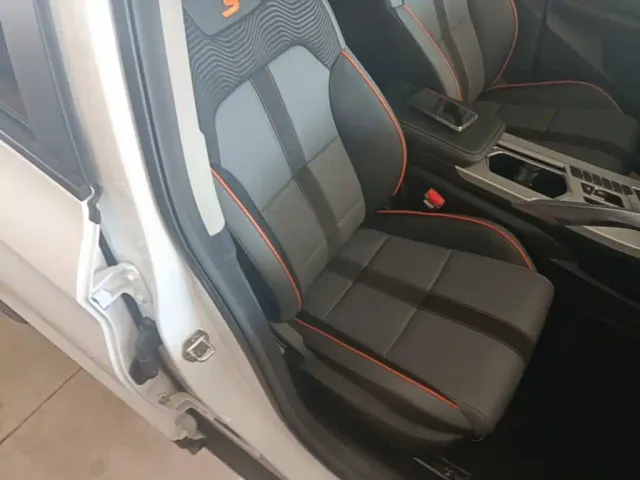 Geely Binyue — Фото автомобиля 24