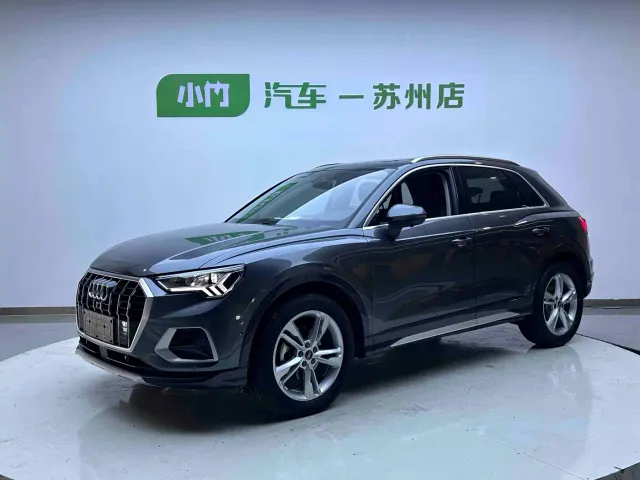 Фотография автомобиля — Audi Q3