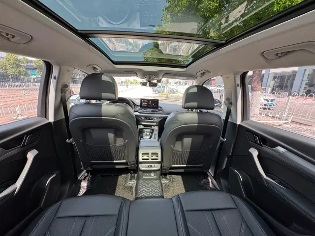 Audi Q5L — Фото автомобиля 15
