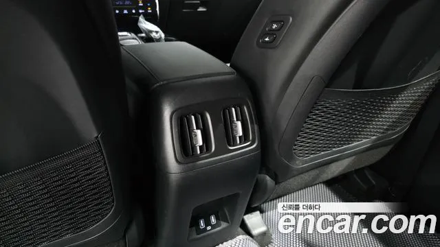 Hyundai Tucson Tucson (NX4) Бензин 1.6 турбо 2WD — Фото автомобиля 26