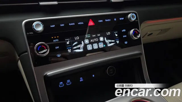Genesis GV80 — Фото автомобиля 24