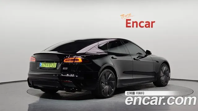 Tesla Model S — Фото автомобиля 2