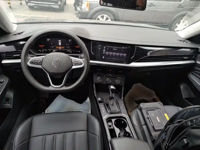 Volkswagen Passat — Фото автомобиля 9