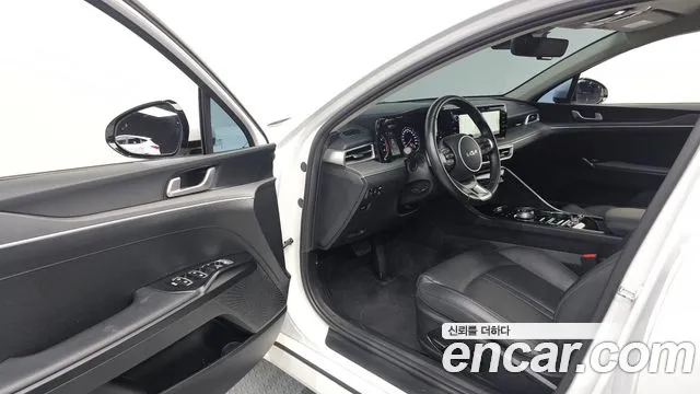 Kia K5 Generation 3 — Фото автомобиля 10