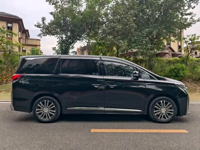GAC Trumpchi M8 — Фото автомобиля 4