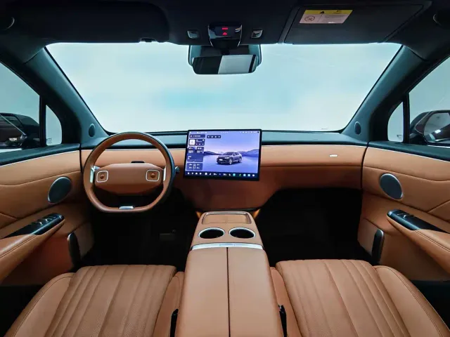 Changan Qiyuan E07 — Фото автомобиля 12