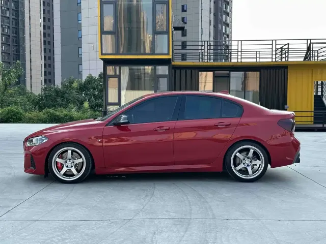 BMW BMW 1 Series 2021 120i M Sport Shadow Edition — Фото автомобиля 7