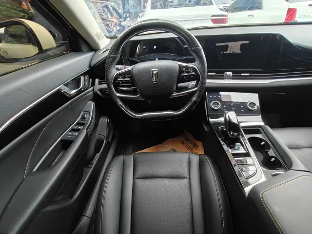 Bestune B70 — Фото автомобиля 4