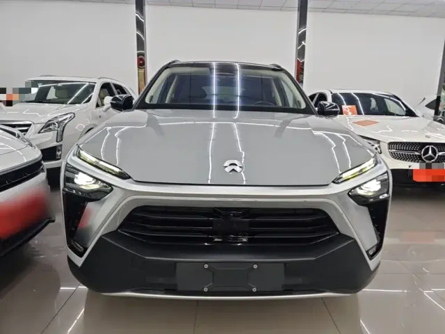Nio ES8 — Фото автомобиля 2