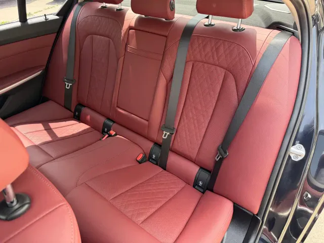 BMW 3 Series — Фото автомобиля 14