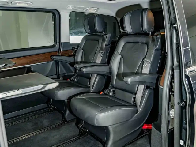 Mercedes-Benz V-Class — Фото автомобиля 18