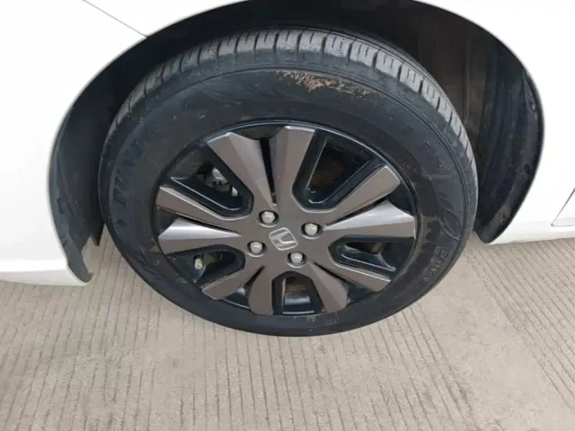 Honda Fit — Фото автомобиля 24