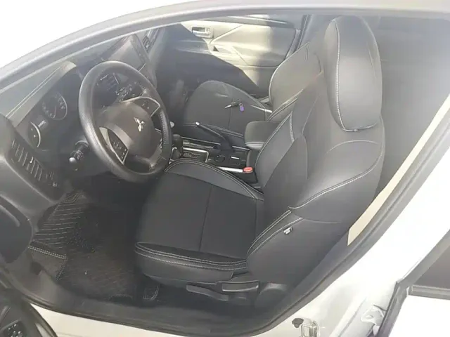 Mitsubishi Outlander — Фото автомобиля 14