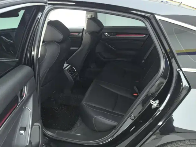 Honda Accord — Фото автомобиля 11