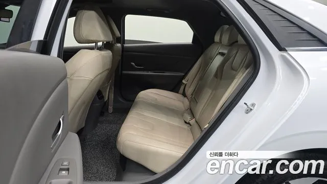Hyundai Avante CN7 — Фото автомобиля 18
