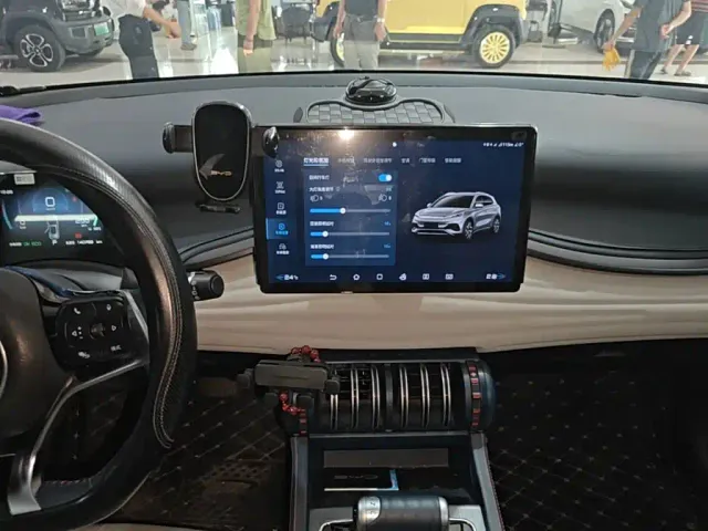 BYD Yuan PLUS — Фото автомобиля 12