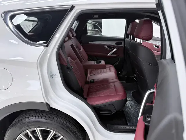 Jetour X70 Plus — Фото автомобиля 11