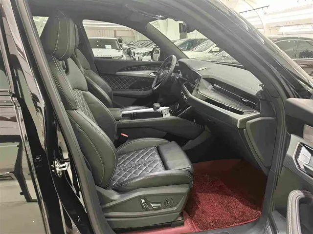 Audi Q6 — Фото автомобиля 16