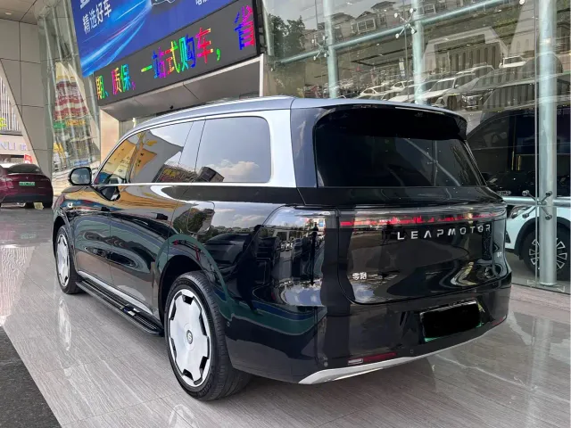 Leapmotor D Series — Фото автомобиля 4