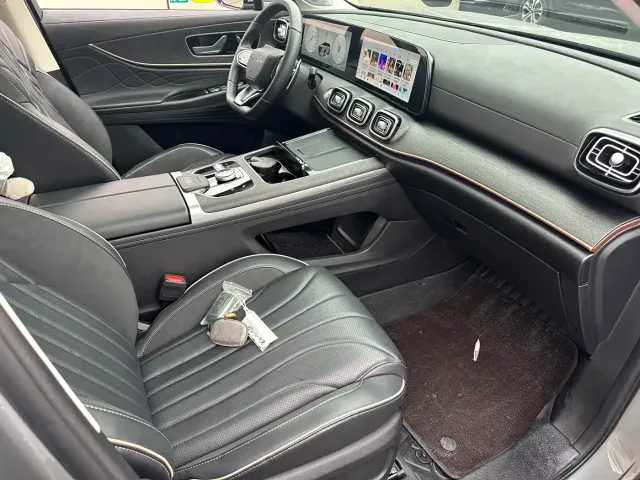 Chery Tiggo 9 2023 2.0T Auto AWD Ultimate 7-seater — Фото автомобиля 4