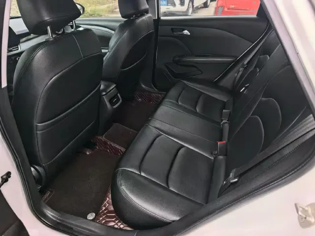 Chevrolet Monza — Фото автомобиля 6