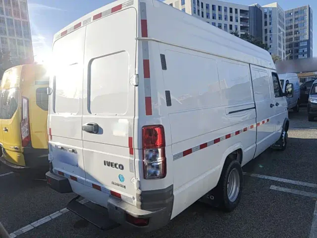 Iveco Daily — Фото автомобиля 6