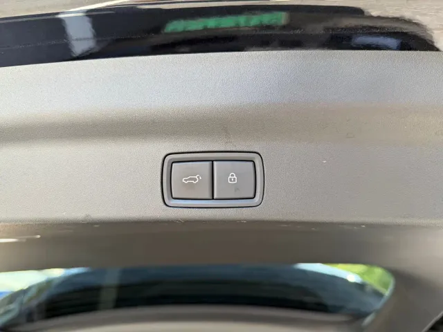 Li Auto L7 — Фото автомобиля 11