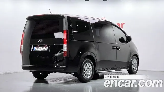 Hyundai Staria Staria Карго 5 мест — Фото автомобиля 2