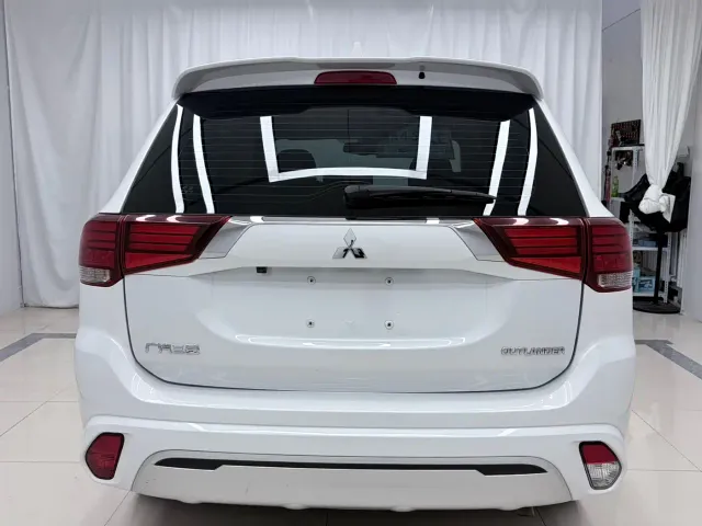 Mitsubishi Outlander — Фото автомобиля 5