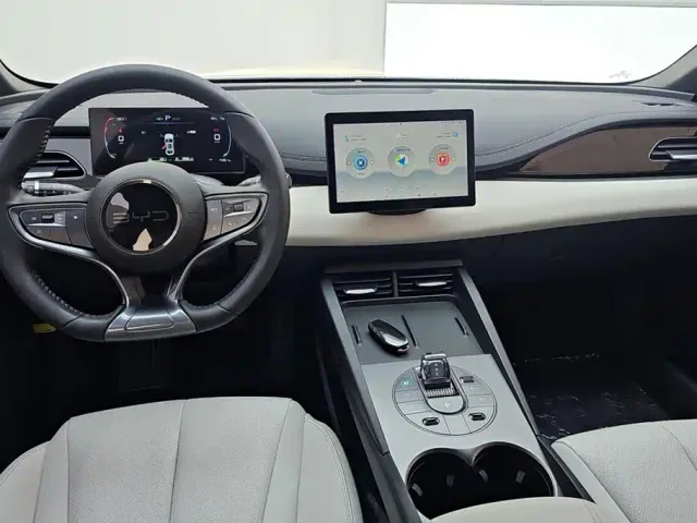 BYD Seal 06 — Фото автомобиля 12