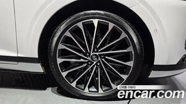 Hyundai Grandeur GN7 — Фото автомобиля 5
