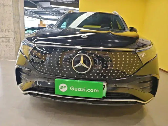 Mercedes-Benz EQB — Фото автомобиля 2