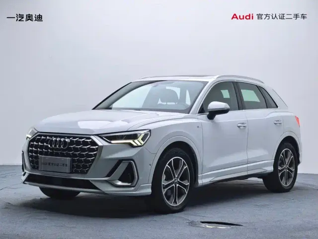 Фотография автомобиля — Audi Q3