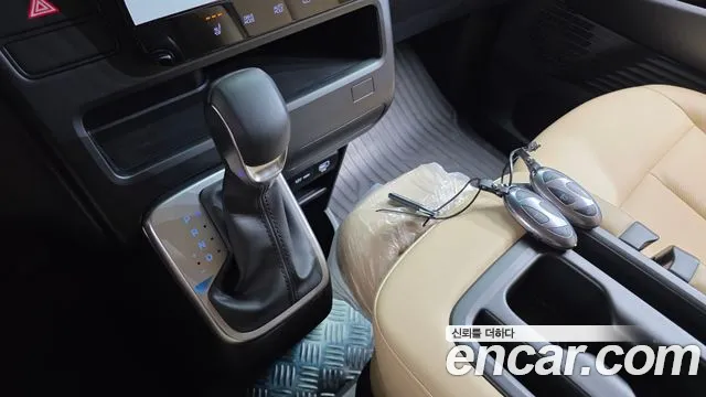 Hyundai Staria Staria L3.5 Tourer 11 мест — Фото автомобиля 9