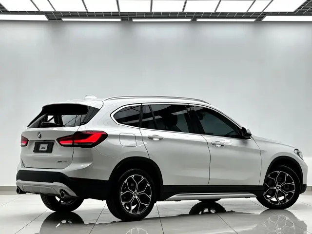 BMW X1 — Фото автомобиля 4