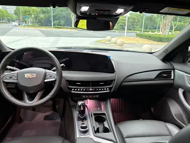 Cadillac CT5 — Фото автомобиля 6