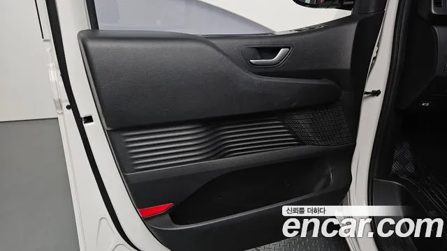 Hyundai Staria — Фото автомобиля 13