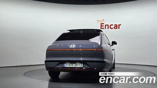 Hyundai Grandeur GN7 — Фото автомобиля 4