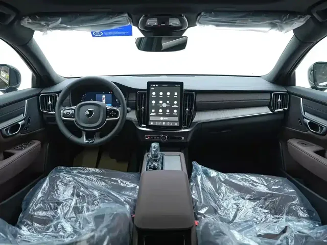 Volvo S90 — Фото автомобиля 7