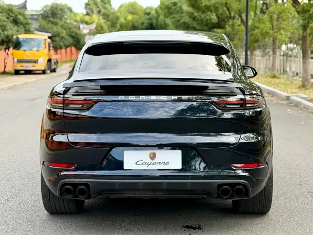 Porsche Cayenne — Фото автомобиля 5