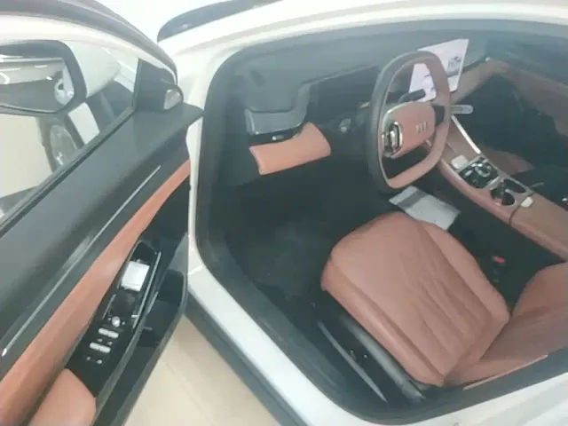 Geely Galaxy L6 — Фото автомобиля 15