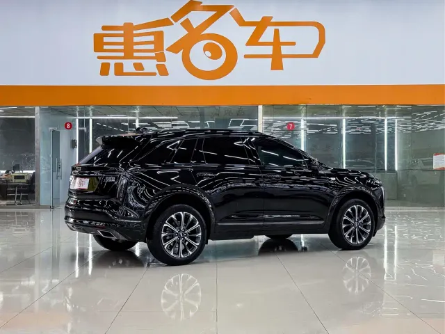 Cadillac XT5 — Фото автомобиля 12