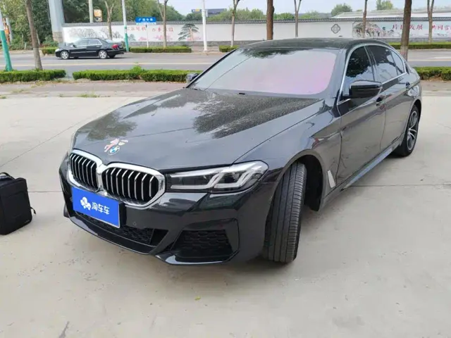 Фотография автомобиля — BMW 5 Series