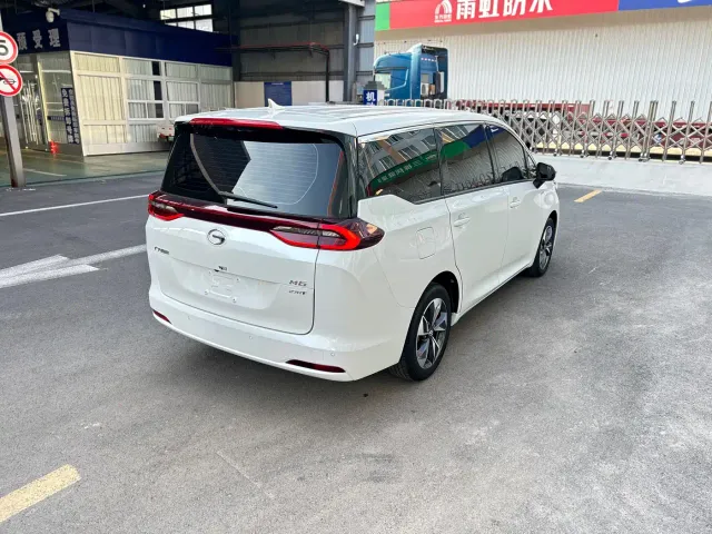 GAC Trumpchi M6 — Фото автомобиля 16