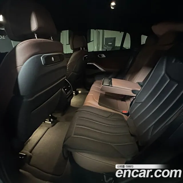 BMW X6 xDrive40i M Sport — Фото автомобиля 9