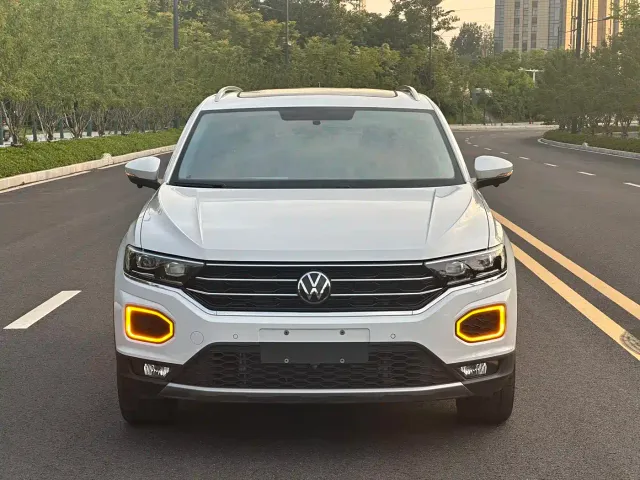 Volkswagen T-Roc — Фото автомобиля 2